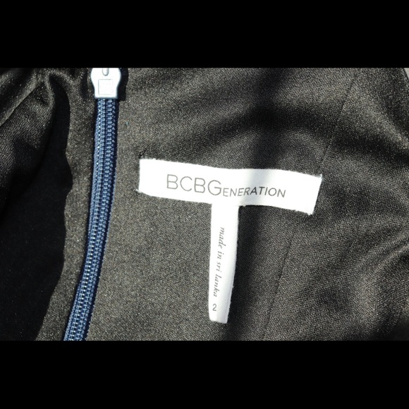 BCBG DRESS! NAVY! - Picture 3 of 3